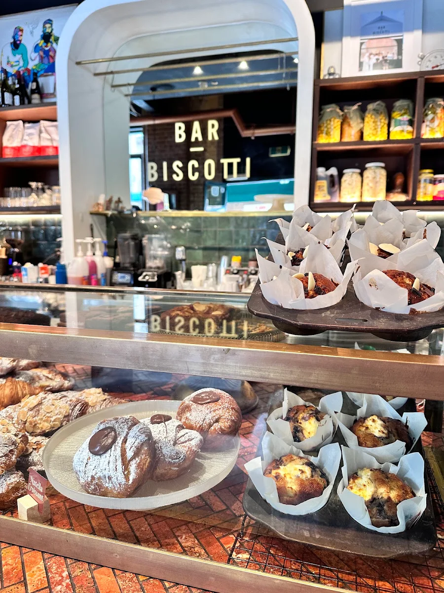 Vibe, Bar Biscotti
