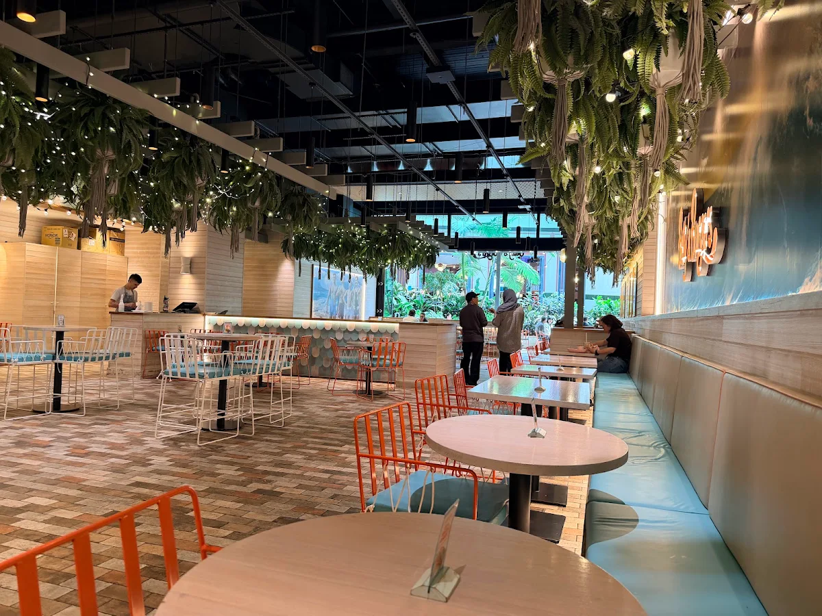 Vibe, Betty's Burgers