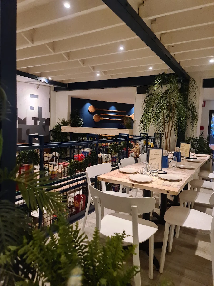 Vibe, Motza Pizza