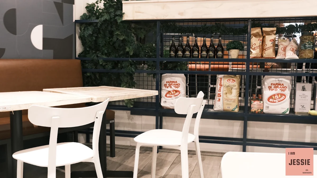 Vibe, Motza Pizza