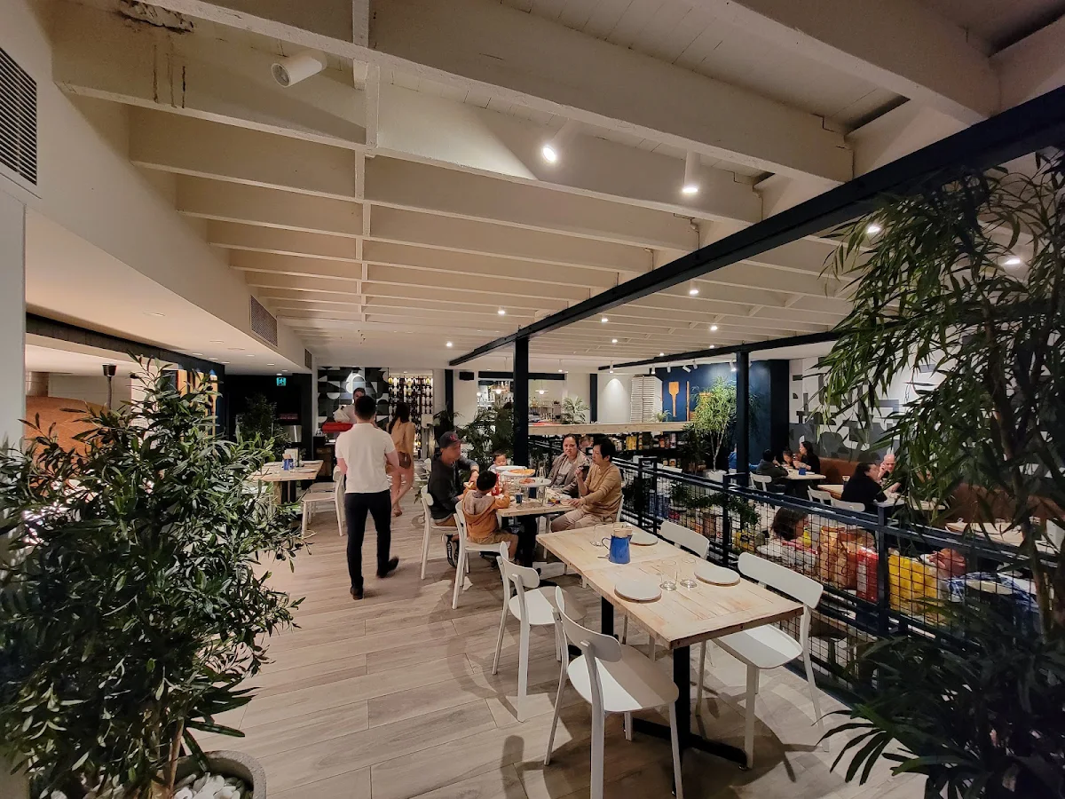 Vibe, Motza Pizza