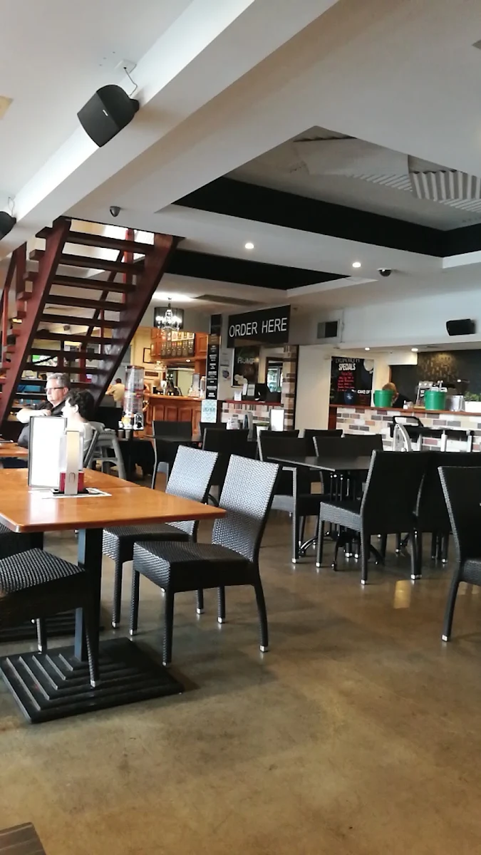 Vibe, Duporth Tavern