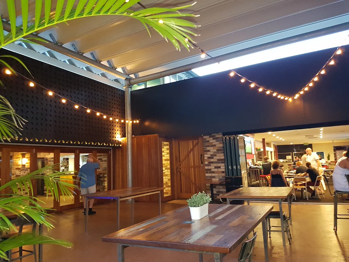 Vibe, Duporth Tavern
