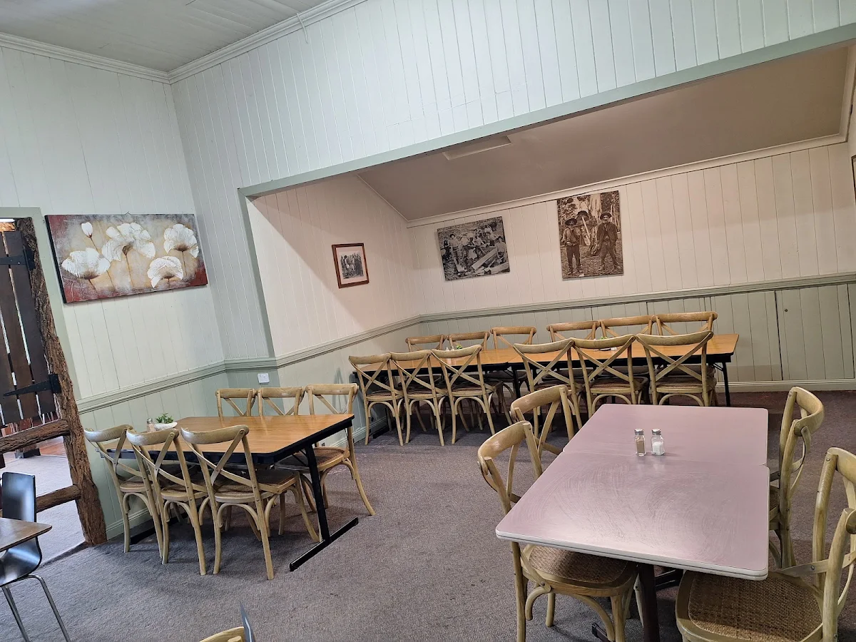 Vibe, Rathdowney Hotel Motel
