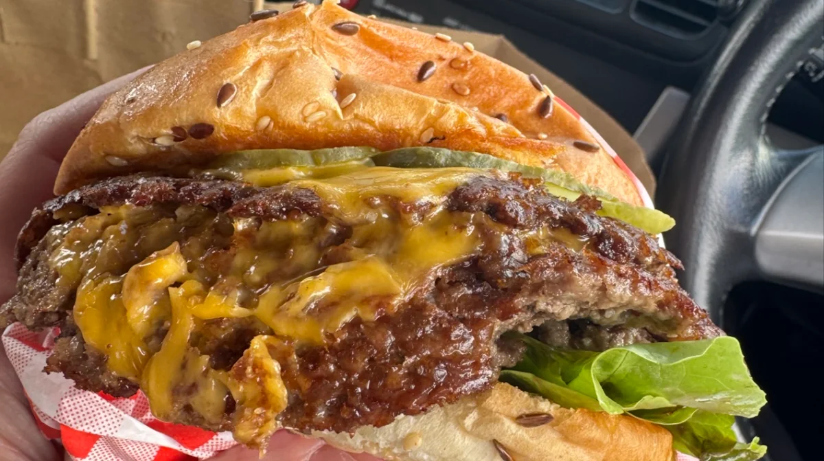 Food & drink, Plus2Burgers