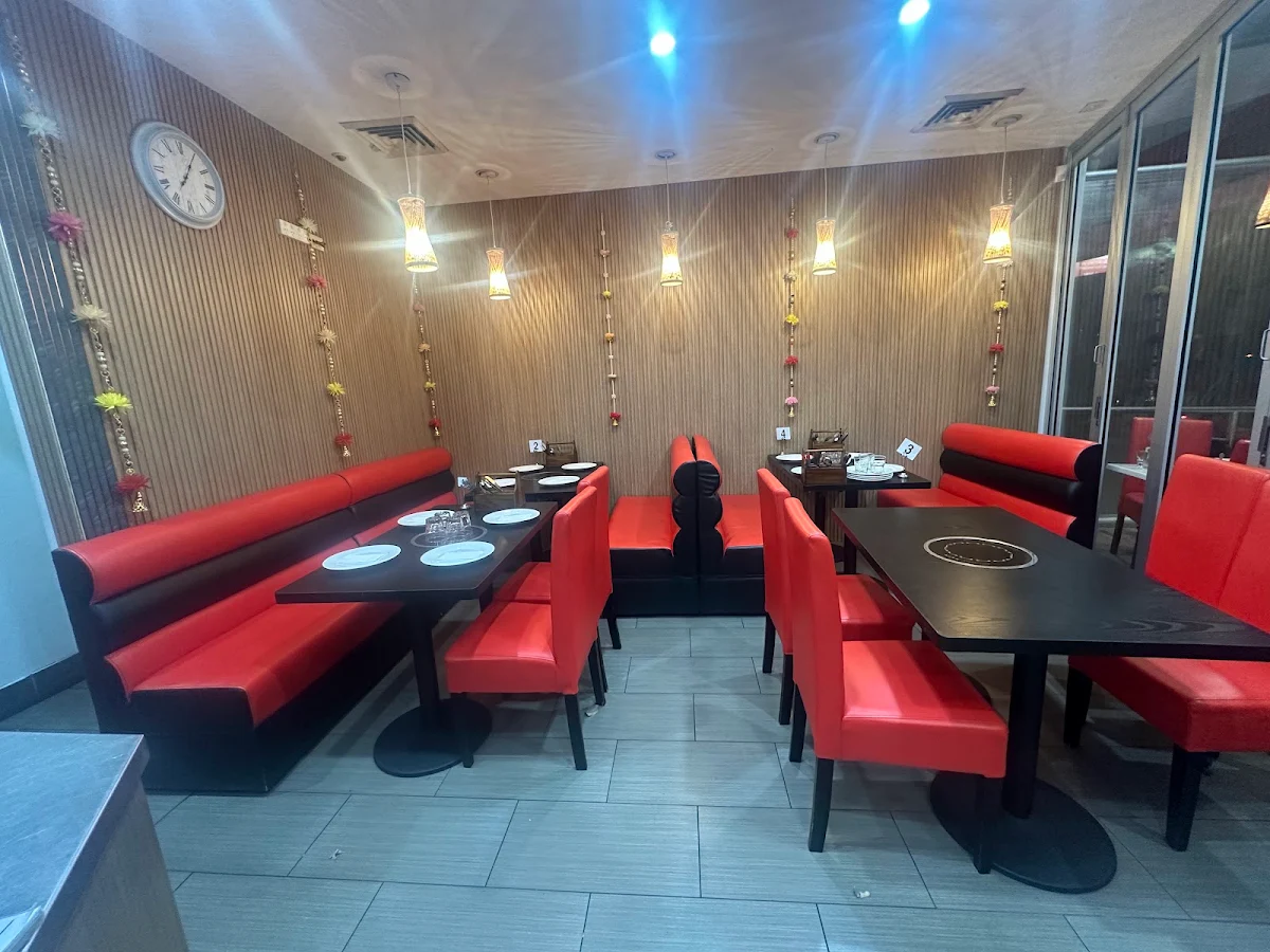 Vibe, Saffron Cuisine – Indian Restaurant & Bar