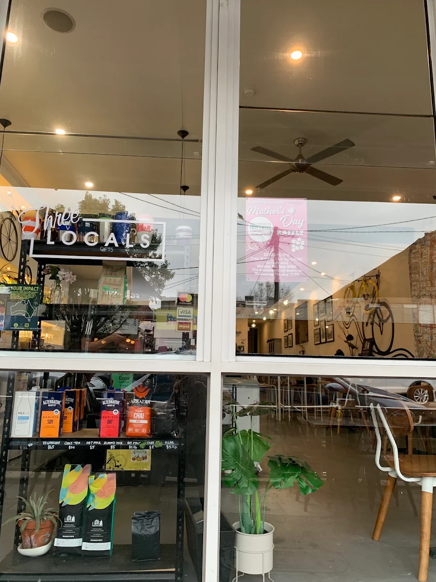Vibe, Three Locals Cafe, Fairfield