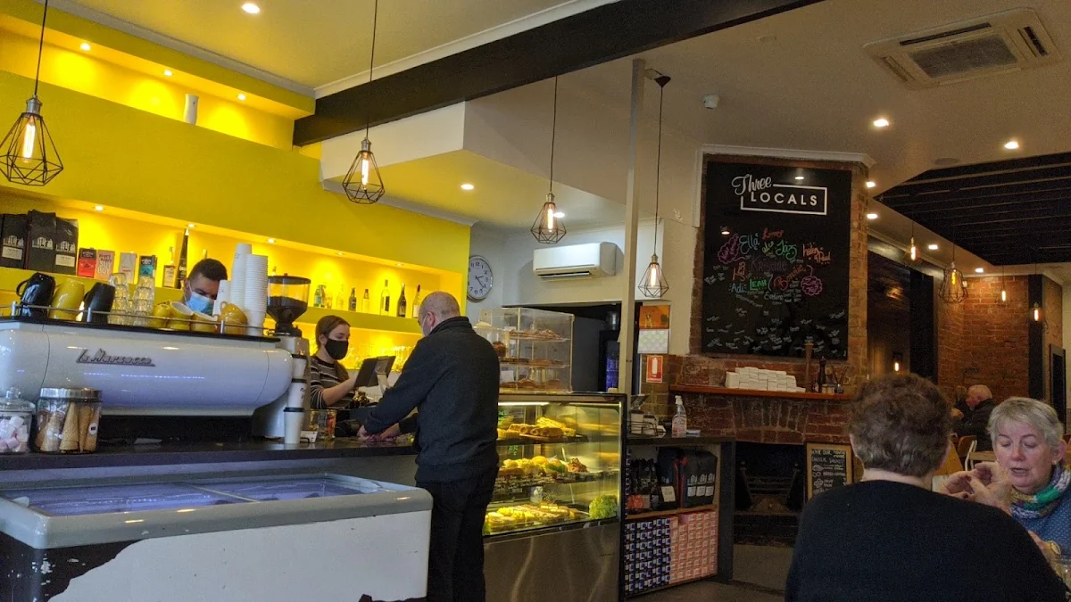 Vibe, Three Locals Cafe, Fairfield