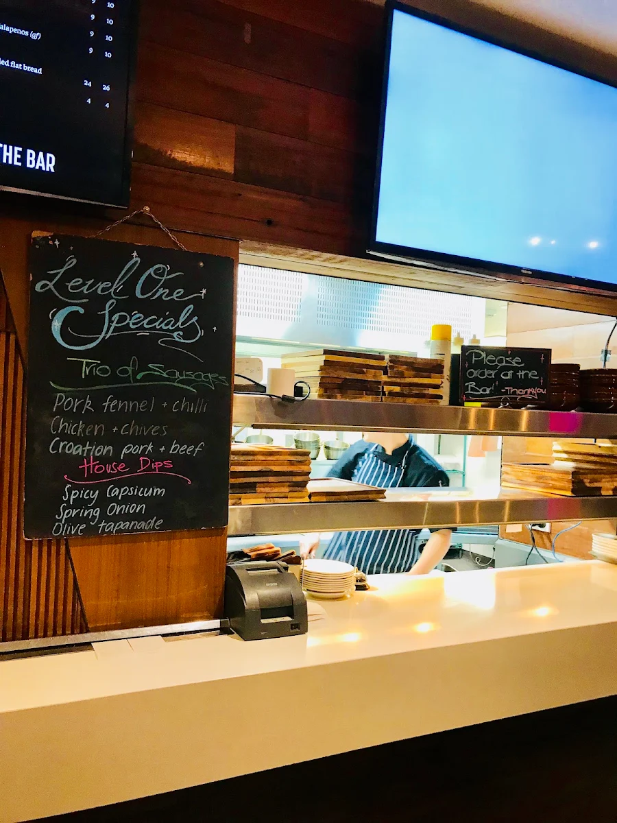 Menu, Level One