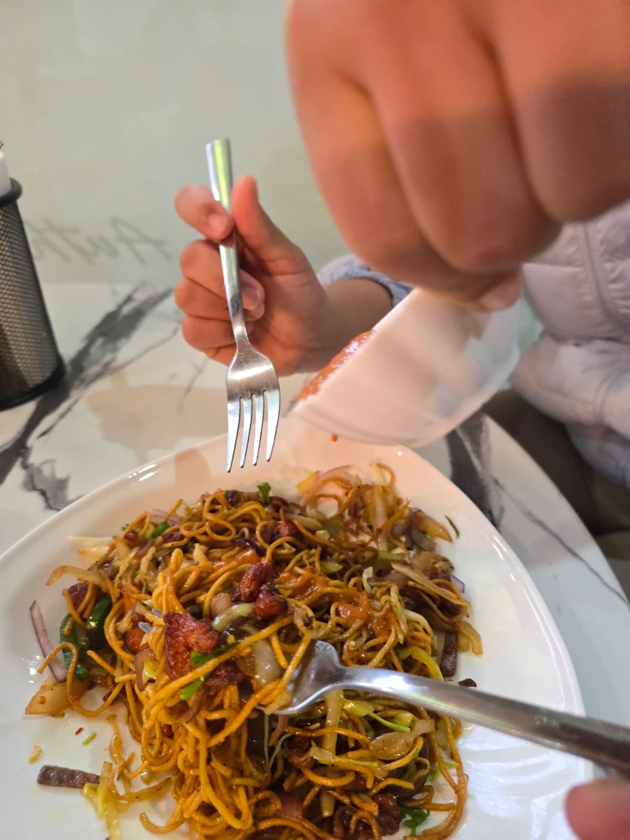 Food & drink, DARJEELING MOMO HOUSE