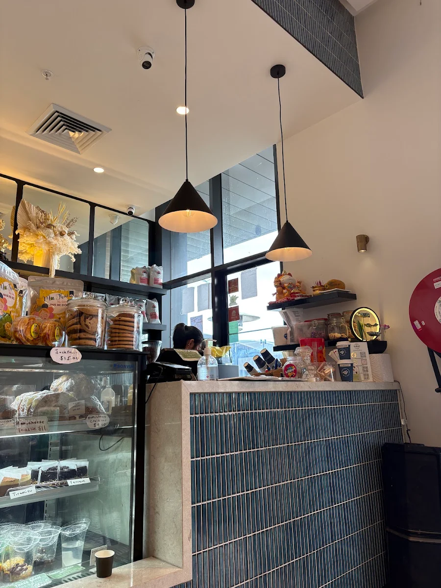 Vibe, My Lotus Cafe