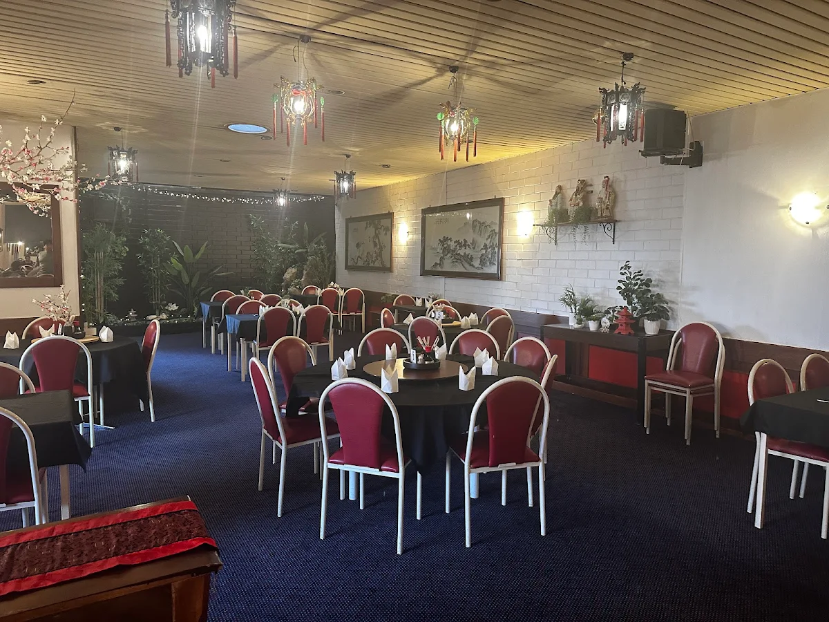Vibe, Emperor's Garden Chinese Restaurant