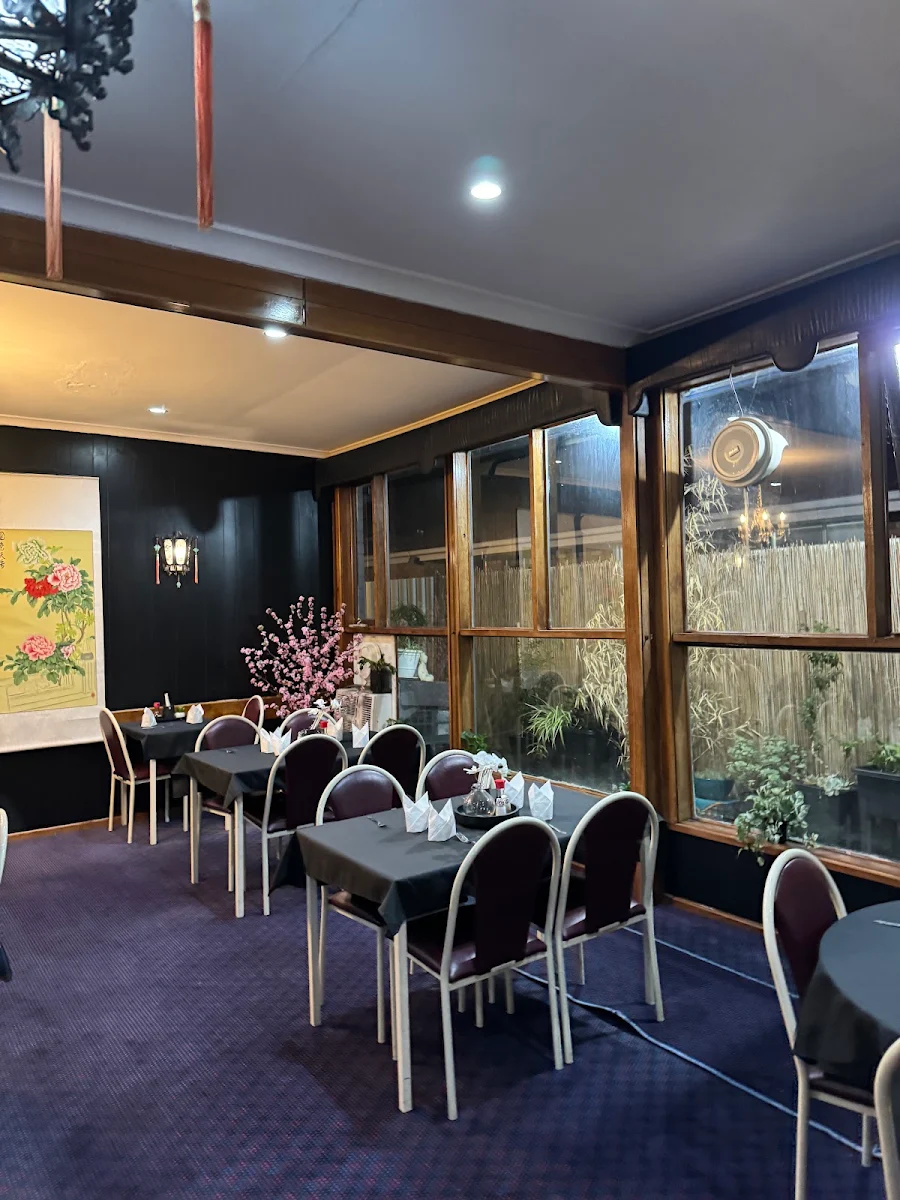 Vibe, Emperor's Garden Chinese Restaurant