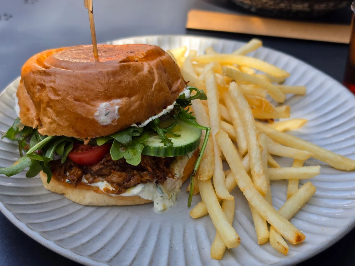 Food & drink, blackbird