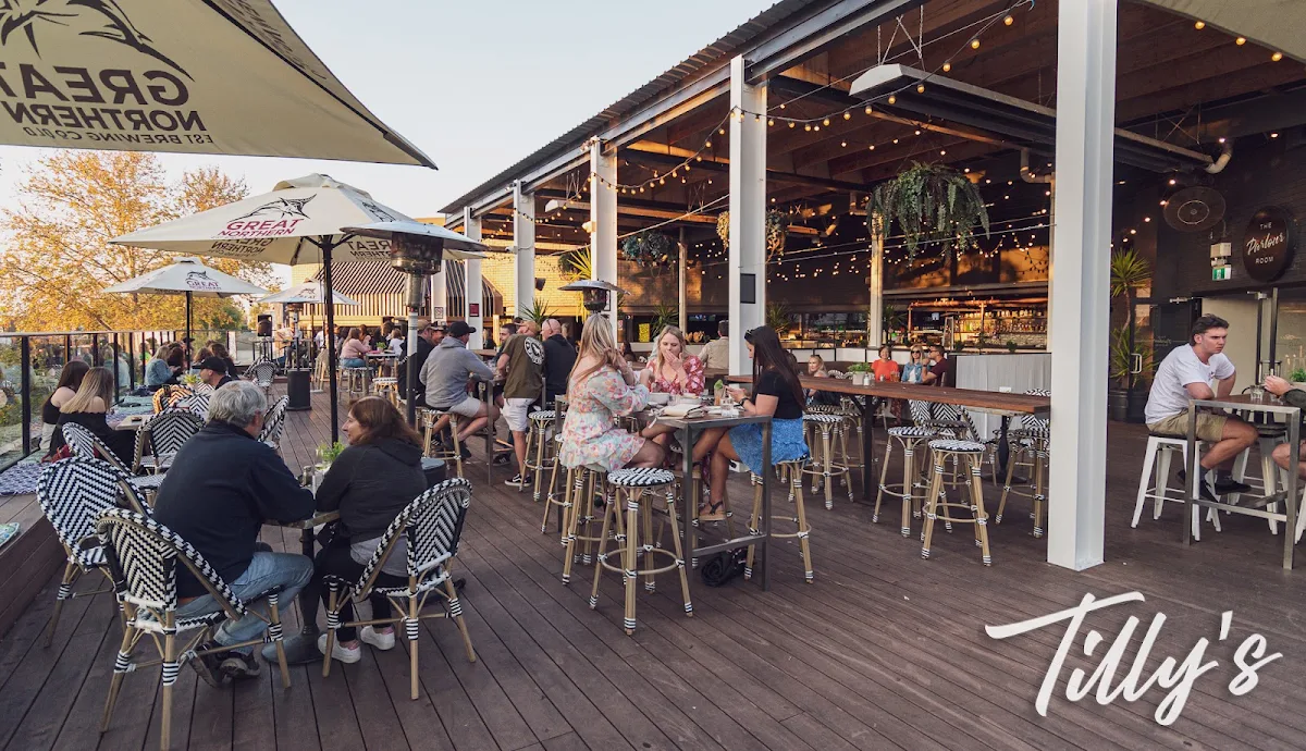 Vibe, Tilly's Wagga
