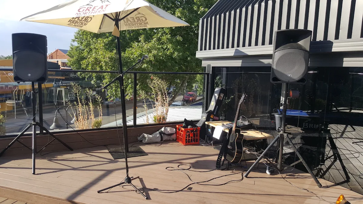 Vibe, Tilly's Wagga