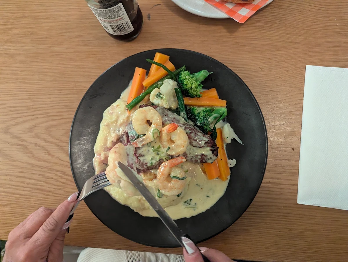 Food & drink, Green Valley Hotel