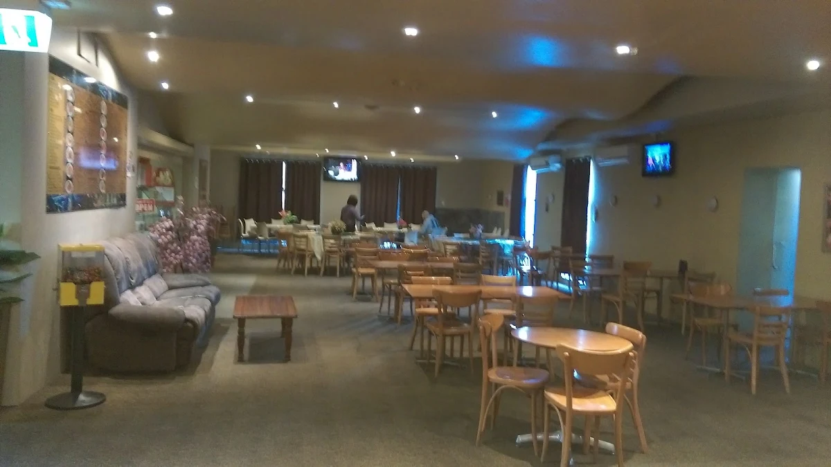 Vibe, Green Valley Hotel