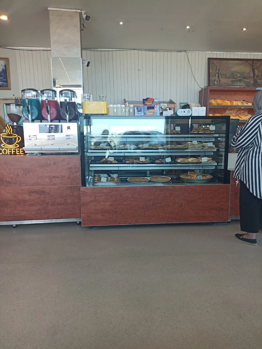 Vibe, Barry Road Hot Bread & Cake Shop