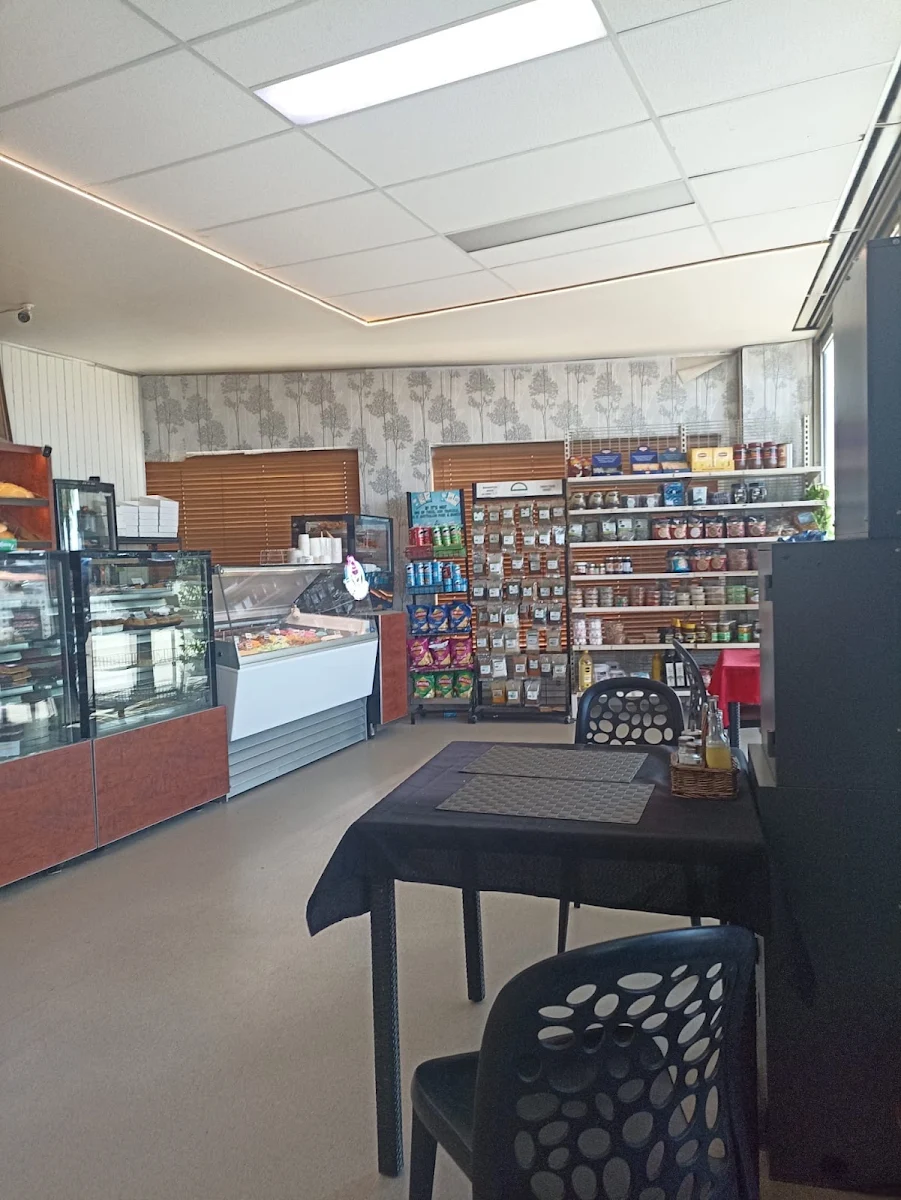 Vibe, Barry Road Hot Bread & Cake Shop