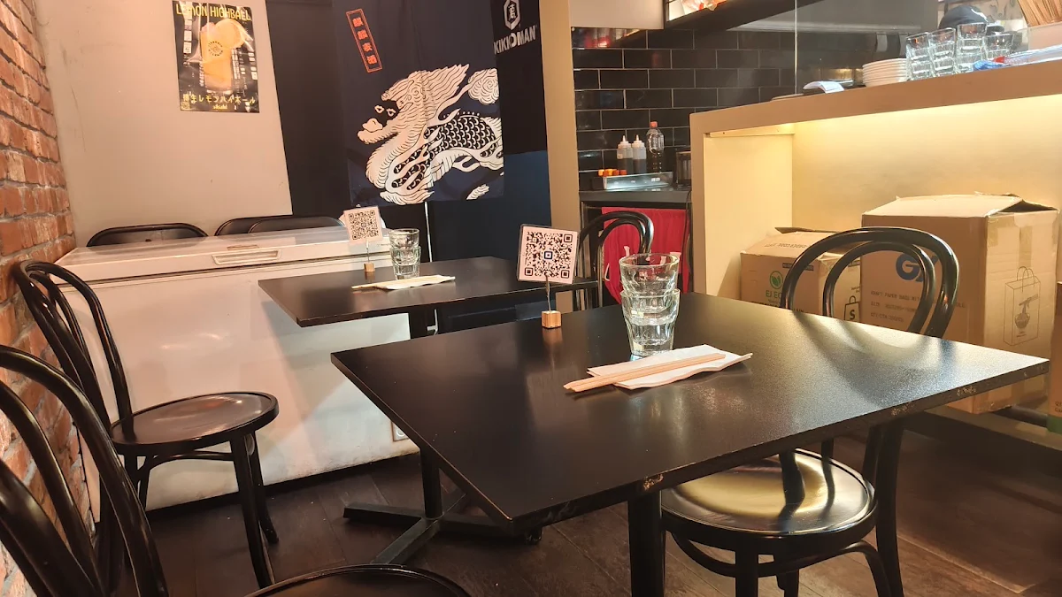 Vibe, Tatsu Ramen Gyoza Bar