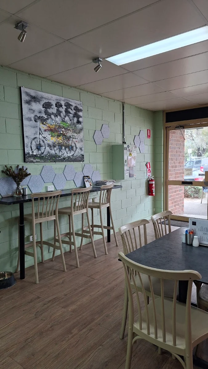 Vibe, Pagey’s Cafe