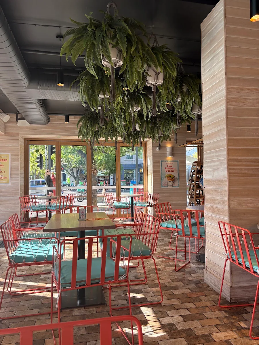Vibe, Betty's Burgers