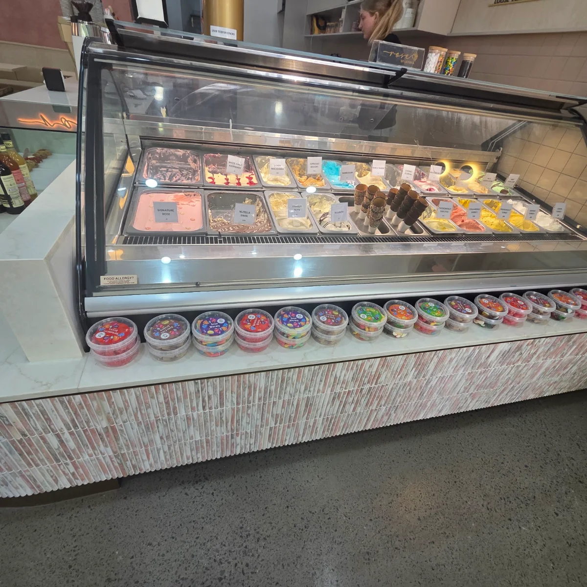 Vibe, Rosé Gelateria