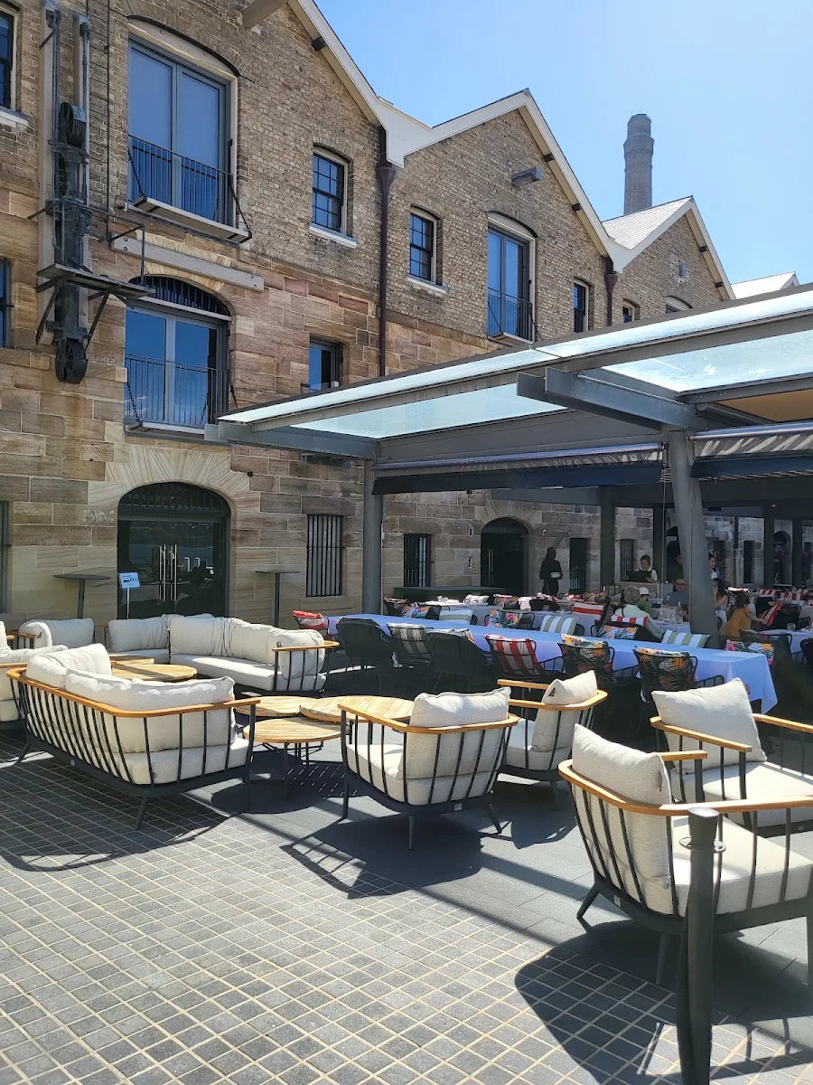 Vibe, 6HEAD Sydney