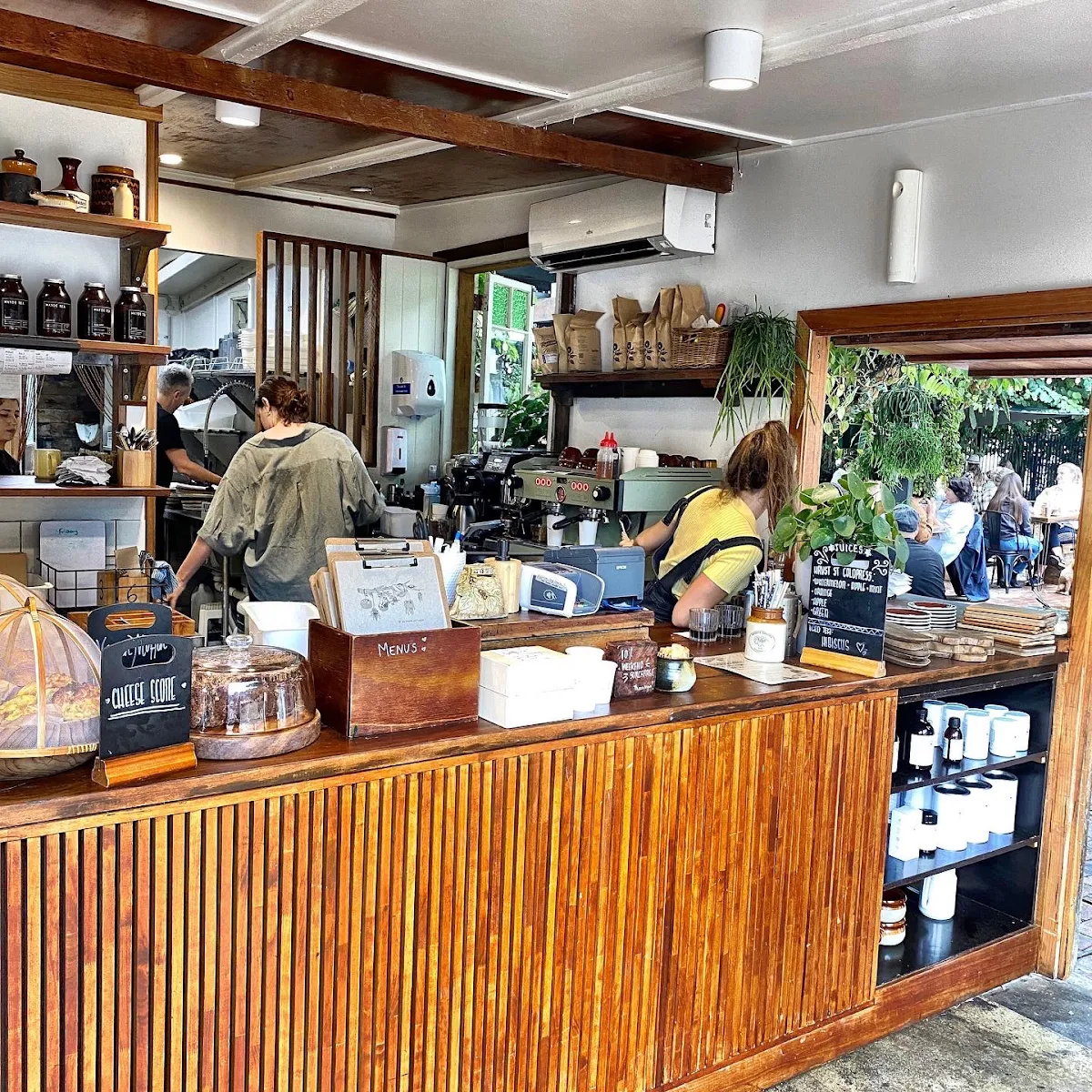 Vibe, WOODS Bangalow