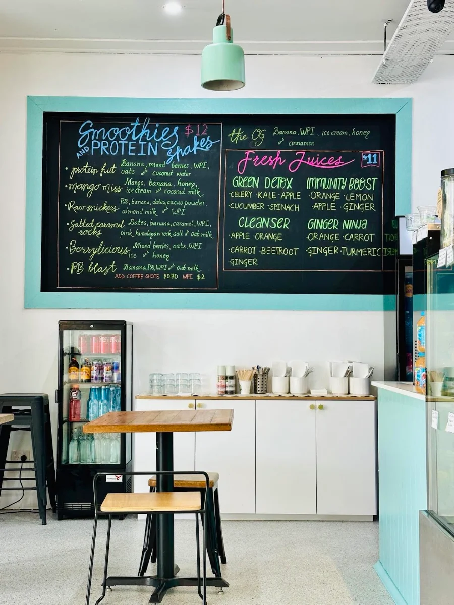 Menu, Noah's On Oak