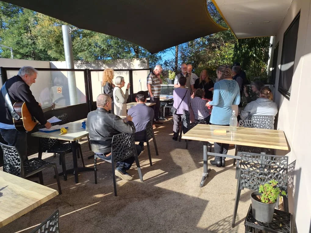 Vibe, Cook Rd Café