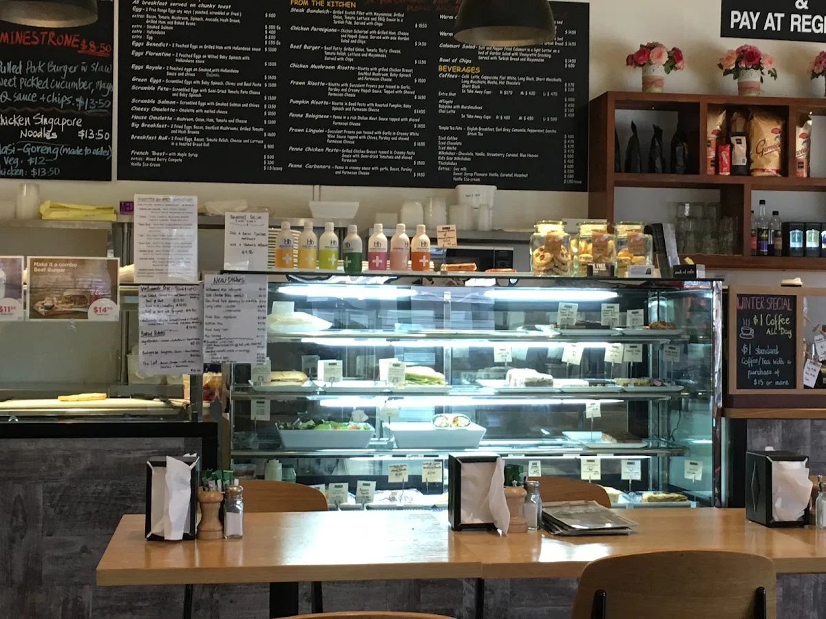 Vibe, Cook Rd Café