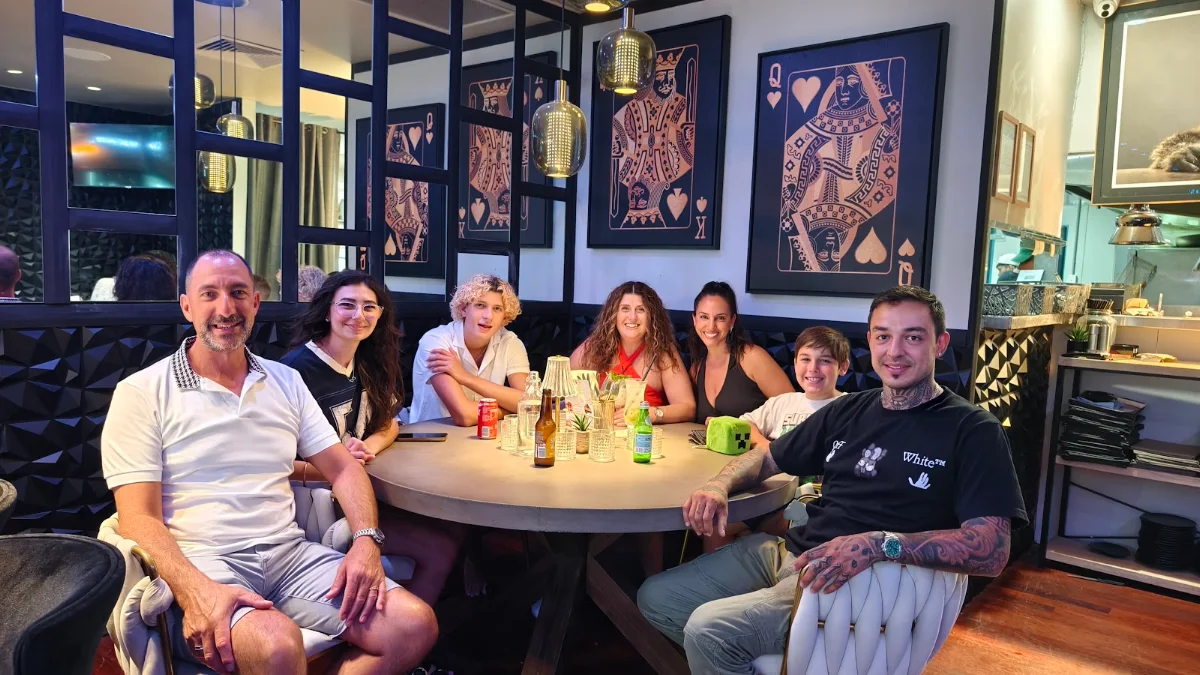 Vibe, Drunken Monkey Cafe Bar & Restaurant Broadbeach