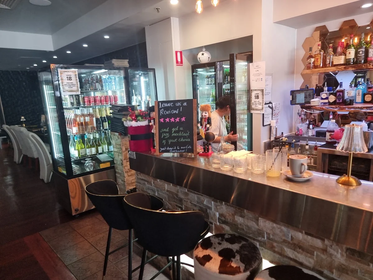 Vibe, Drunken Monkey Cafe Bar & Restaurant Broadbeach