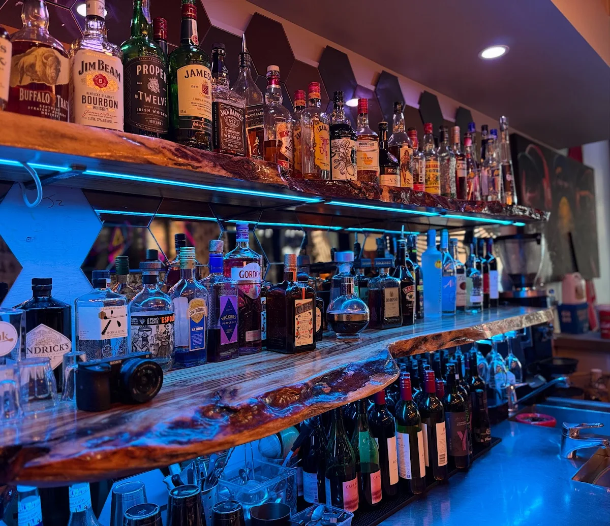 Vibe, Drunken Monkey Cafe Bar & Restaurant Broadbeach