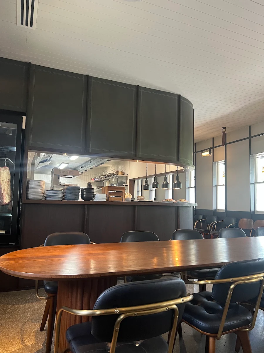 Vibe, TOTE Bar & Dining