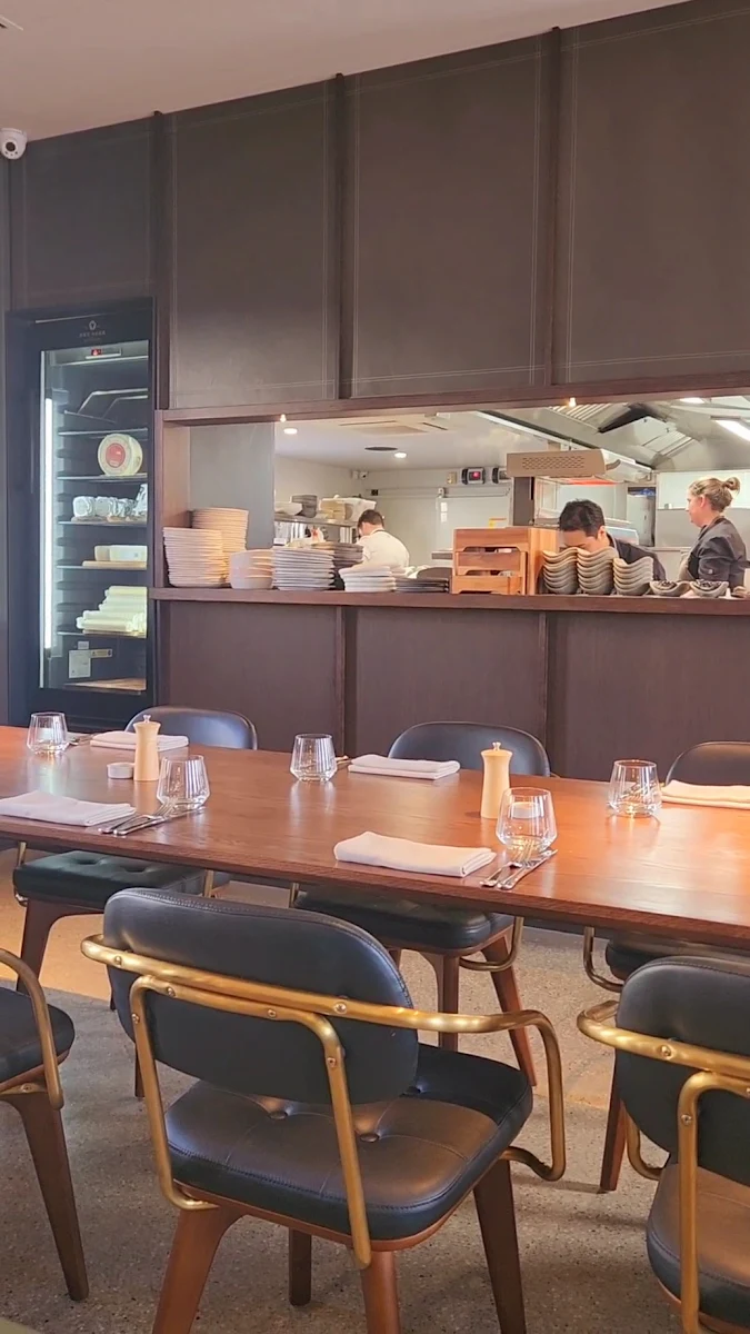 Vibe, TOTE Bar & Dining