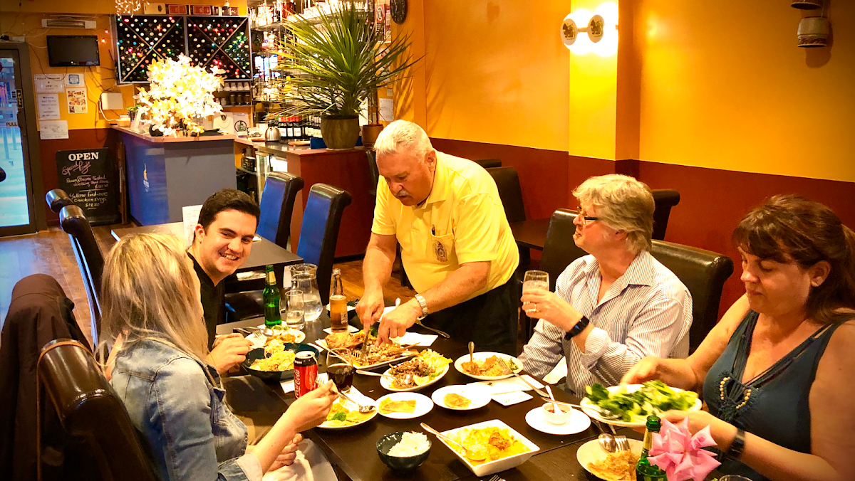 Vibe, Manor Thai Restaurant