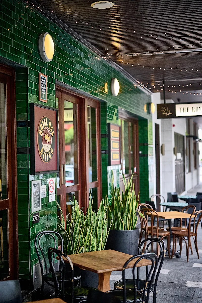 Vibe, Royal Oak Hotel