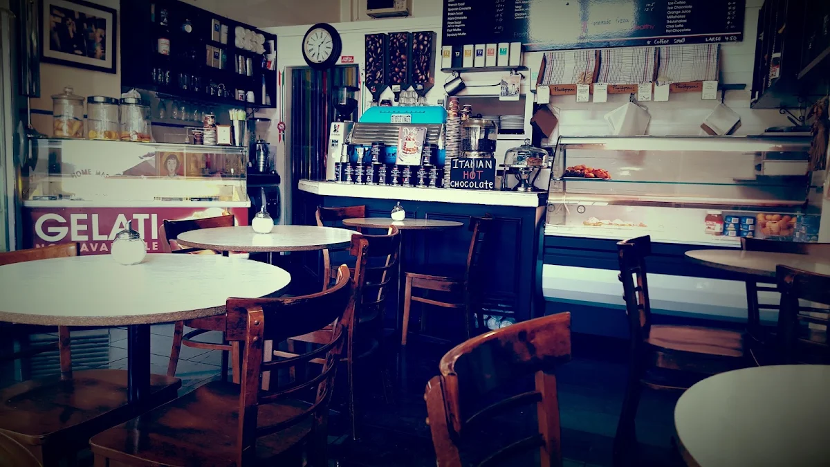 Vibe, Cafe Tre Fontane