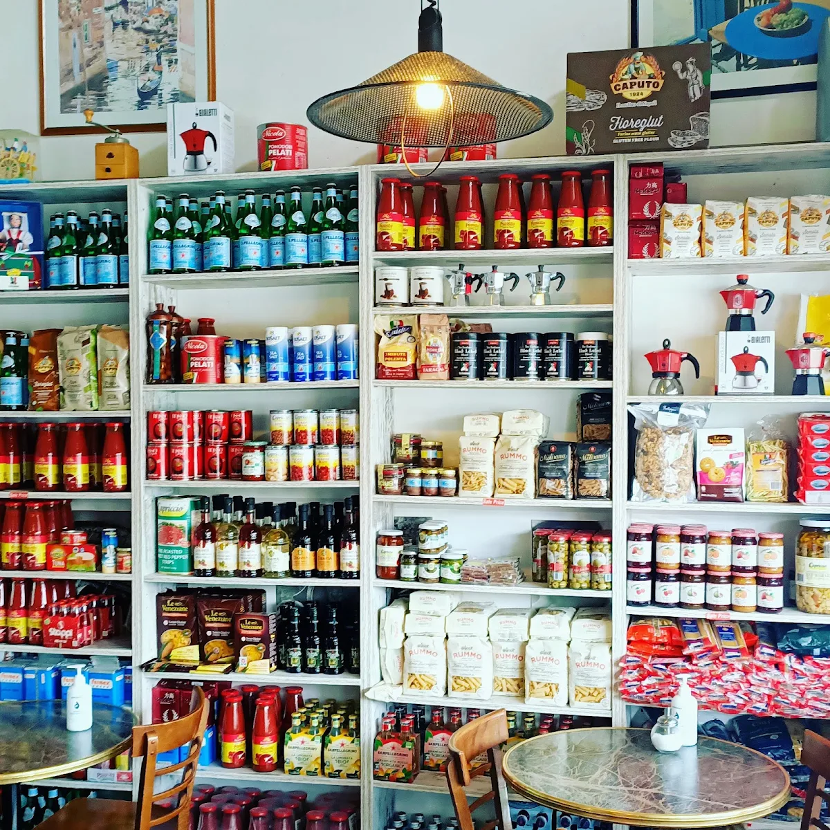 Vibe, Cafe Tre Fontane