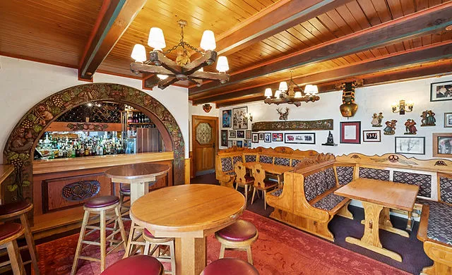 Vibe, Kaptans Restaurant
