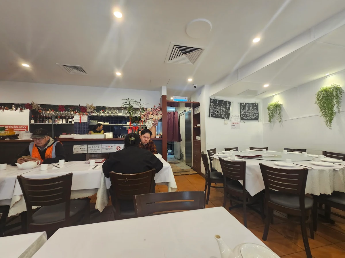 Vibe, Wong's Lucky Bar