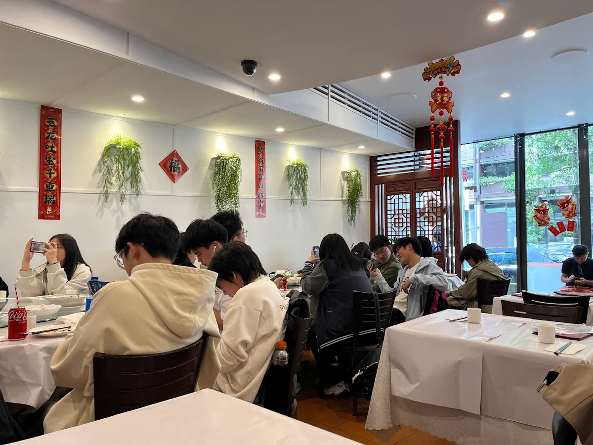 Vibe, Wong's Lucky Bar
