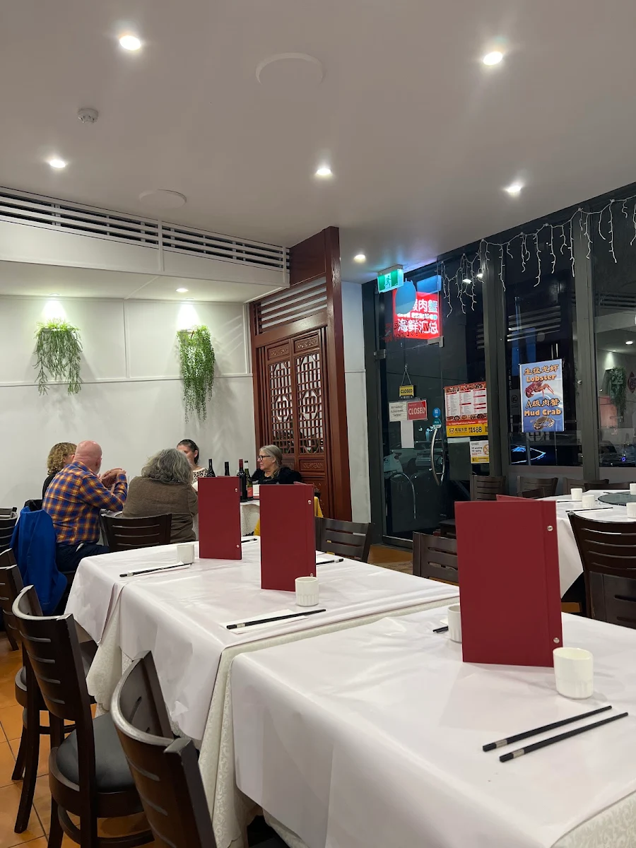 Vibe, Wong's Lucky Bar