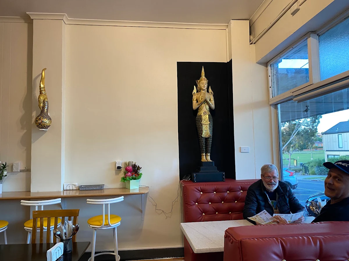 Vibe, Ashwood Thai Cafe