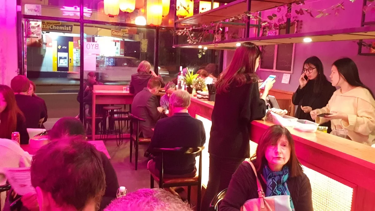 Vibe, Yang's Dumpling bar