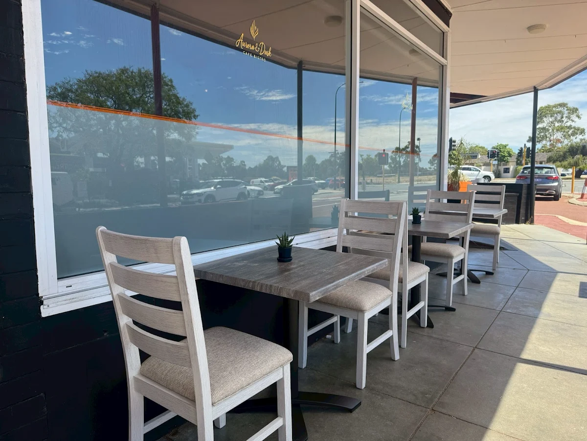 Vibe, Aurora & Dusk cafe bistro