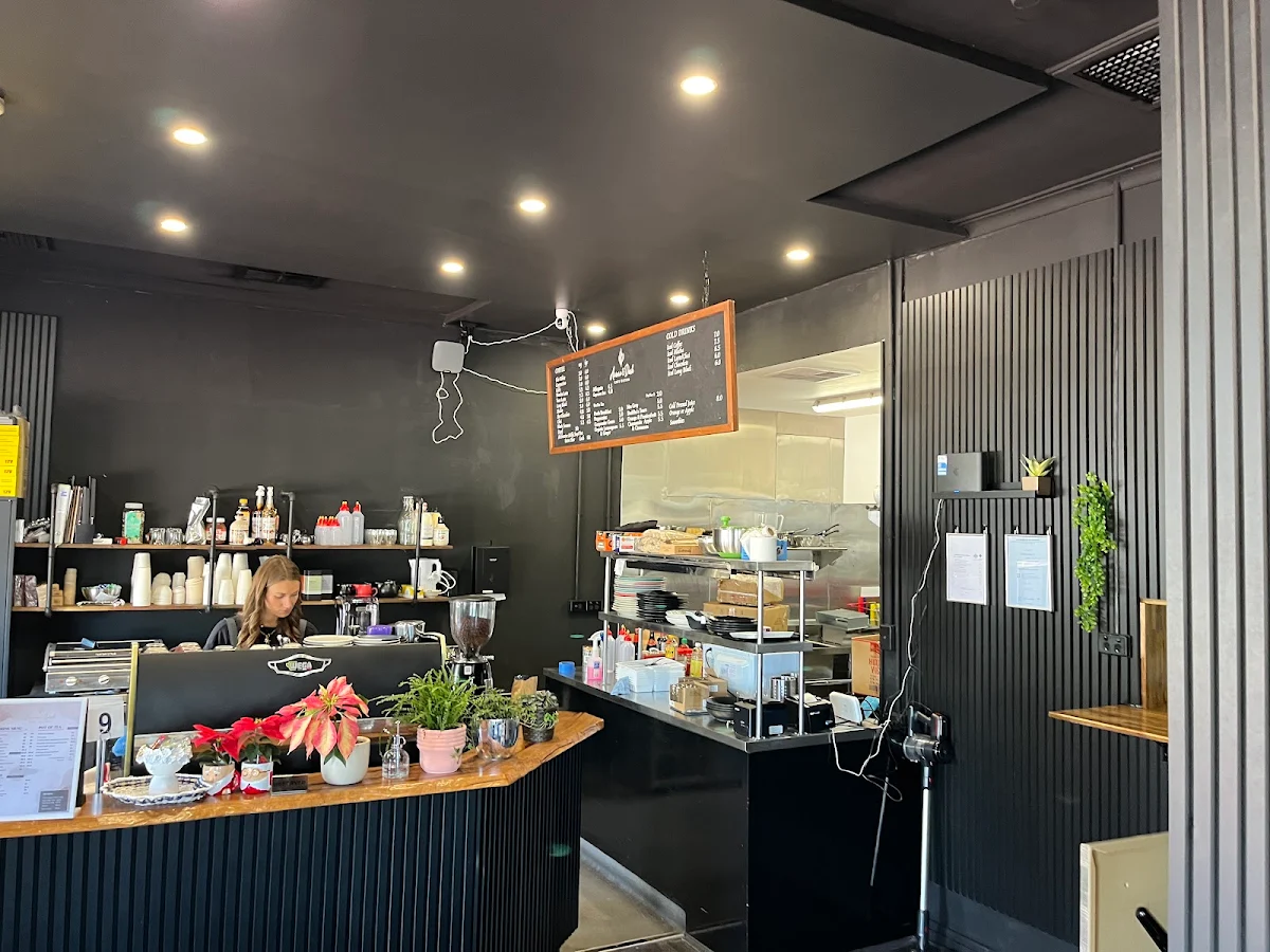 Vibe, Aurora & Dusk cafe bistro